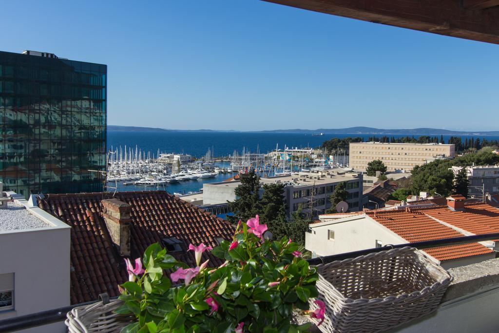 Apartments Vinko Split Exterior photo