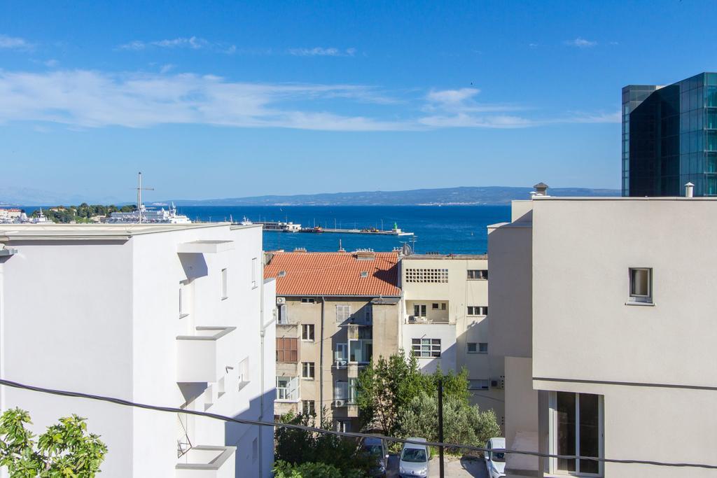 Apartments Vinko Split Exterior photo